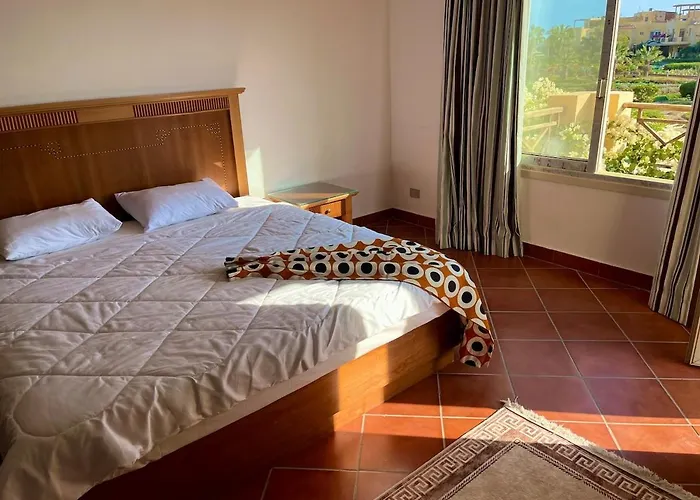 Luxury 5br With Sea View & Garden In Einbay Villa *