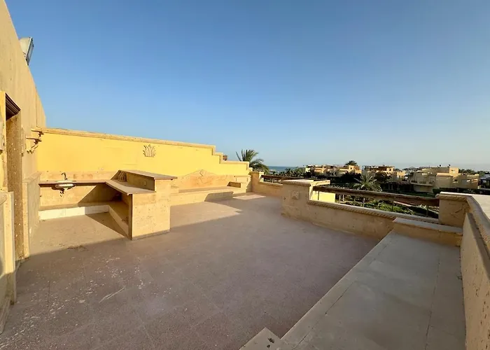 Villa Luxury 5br With Sea View & Garden In Einbay Ain Sukhna