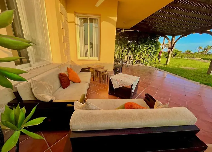 Luxury 5br With Sea View & Garden In Einbay